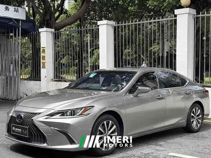 Lexus ES 300h Excellence