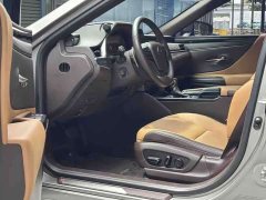 Lexus ES 2021 300h Excellence - ფოტო 3