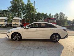Hyundai Elantra 2023 1.5L CVT GLX Elite - ფოტო 4