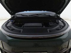 Li Auto L9 2023 Pro - ფოტო 17