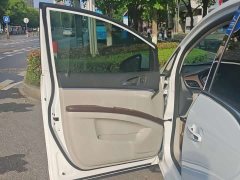 Buick GL8 Land Business Class 652T Premium - ფოტო 8