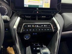 Toyota Veza Dual Engine 2.5L CVT AWD Premium - ფოტო 17