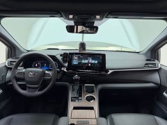 Toyota Gravia 2.5L Hybrid Prestige Plus AWD - ფოტო 5