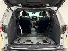 Toyota Gravia 2.5L Hybrid Prestige Plus AWD - ფოტო 8