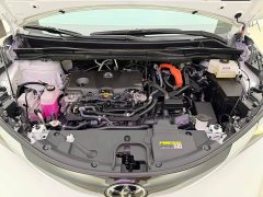 Toyota Gravia 2.5L Hybrid Prestige Plus AWD - ფოტო 9