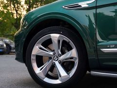 Bentley Bentayga 4.0T V8 - ფოტო 9