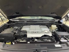 Toyota Land Cruiser (Imported) 2021 5.7L Middle East version - ფოტო 12