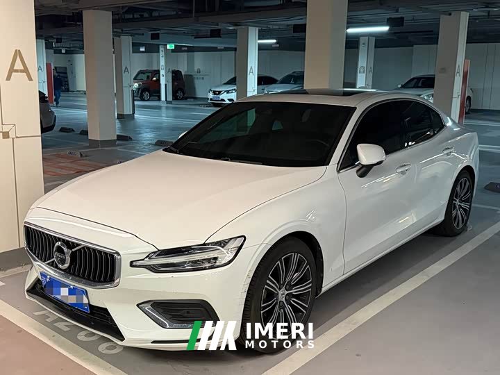 Volvo S60 B4 Intelligent Remote Luxury Edition - ავტომობილი ჩინეთიდან