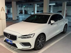 Volvo S60 B4 Intelligent Remote Luxury Edition - ფოტო 1