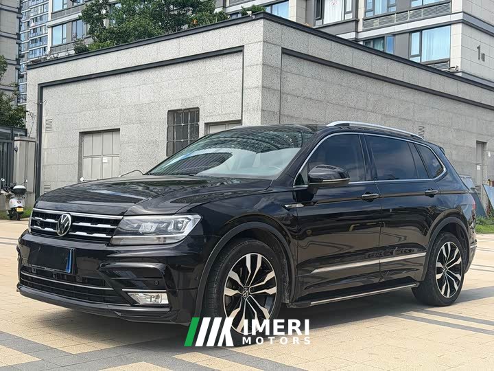 Volkswagen Tiguan L 330TSI Automatic FWD R-Line Comfort Edition