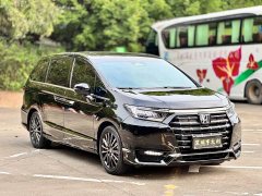 Honda Odyssey 2.0L e:HEV Luxury - ფოტო 3