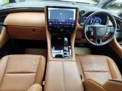 Toyota Vellfire Crown Hybrid 2.5L Ink Gold Executive Edition - ფოტო 16