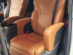 Toyota Vellfire Crown Hybrid 2.5L Ink Gold Executive Edition - ფოტო 8