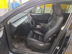 Tesla Model Y Rear-Wheel Drive - ფოტო 10