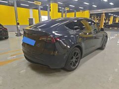 Tesla Model Y Rear-Wheel Drive - ფოტო 4