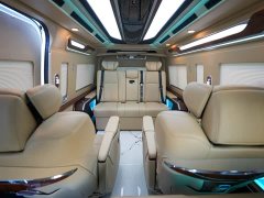 Toyota HIACE 3.5L Automatic - ფოტო 16
