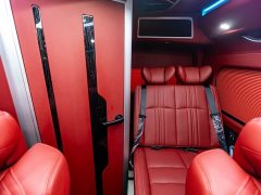 Toyota HIACE 3.5L Automatic - ფოტო 12