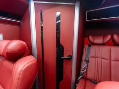 Toyota HIACE 3.5L Automatic - ფოტო 14