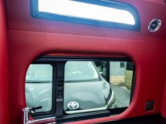 Toyota HIACE 3.5L Automatic - ფოტო 17