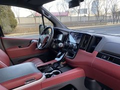 Toyota HIACE 3.5L Automatic - ფოტო 8