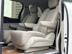 Buick GL8 Land Business Class 652T Luxury - ფოტო 4