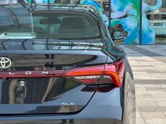Toyota Avalon 2.0L XLE Premium Edition - ფოტო 4