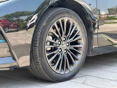 Toyota Avalon 2.0L XLE Premium Edition - ფოტო 5