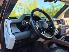Land Rover Defender 110 P400 Dark Edition - ფოტო 20