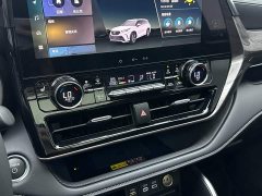 Toyota Crown Venza 2024 2.5L HEV AWD Premium - ფოტო 17
