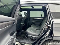 Toyota Crown Venza 2024 2.5L HEV AWD Premium - ფოტო 19