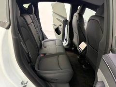 Tesla Model Y Rear-Wheel Drive - ფოტო 17