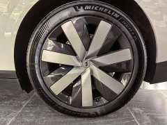 Li Auto i6 Four-Wheel Drive Standard Edition - ფოტო 14