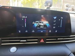 Hyundai Elantra 1.5L CVT Luxury - ფოტო 9
