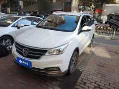 Baojun 730 2019 1.5L Manual Fashion Edition 7-seater China VI - ფოტო 1