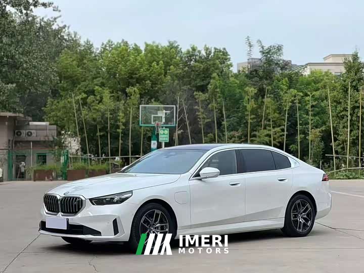 BMW i5 eDrive 35L M Sport Package - ავტომობილი ჩინეთიდან