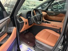 Toyota Vellfire 2024 Crown Hybrid 2.5L Executive Premier Edition - ფოტო 3