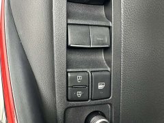 Toyota Corolla Hybrid 1.8H E-CVT Sport - ფოტო 11
