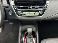 Toyota Corolla Hybrid 1.8H E-CVT Sport - ფოტო 13