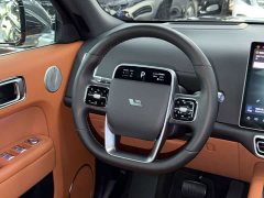 Li Auto L8 2023 Pro - ფოტო 14