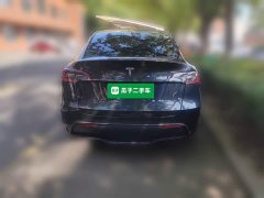 Tesla Model Y Rear-Wheel Drive - ფოტო 3