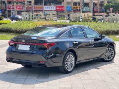 Toyota Camry Hybrid 2.0L Premium - ფოტო 4