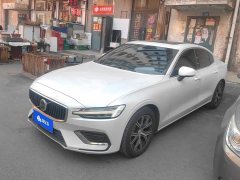 Volvo S60 B4 Intelligent Luxury Edition - ფოტო 1