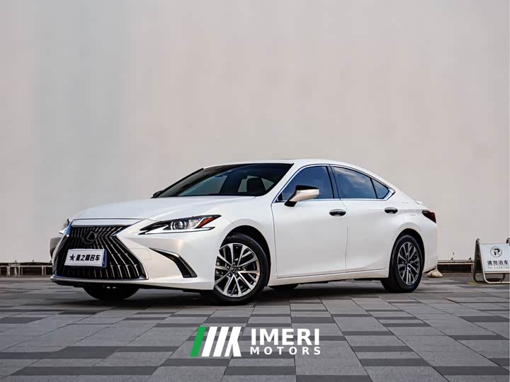 Lexus ES 2022 300h Excellence Edition - ავტომობილი ჩინეთიდან