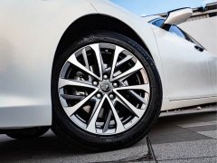 Lexus ES 2022 300h Excellence Edition - ფოტო 5