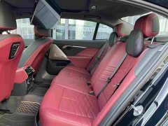 BMW 5 Series 530Li Luxury M Sport Package - ფოტო 4