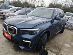 BMW X5 xDrive 30Li M Sport Package - ფოტო 1