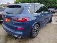 BMW X5 xDrive 30Li M Sport Package - ფოტო 9