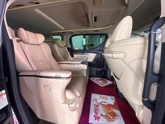Toyota Vellfire Crown Hybrid 2.5L HV Premium Edition - ფოტო 7