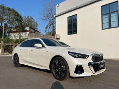 BMW 5 Series 525Li M Sport Package - ფოტო 3
