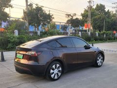 Tesla Model Y Standard Range RWD - ფოტო 6